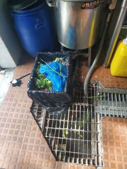 火鍋店竹簽重復(fù)使用引熱議，食品安全警鐘長(zhǎng)鳴